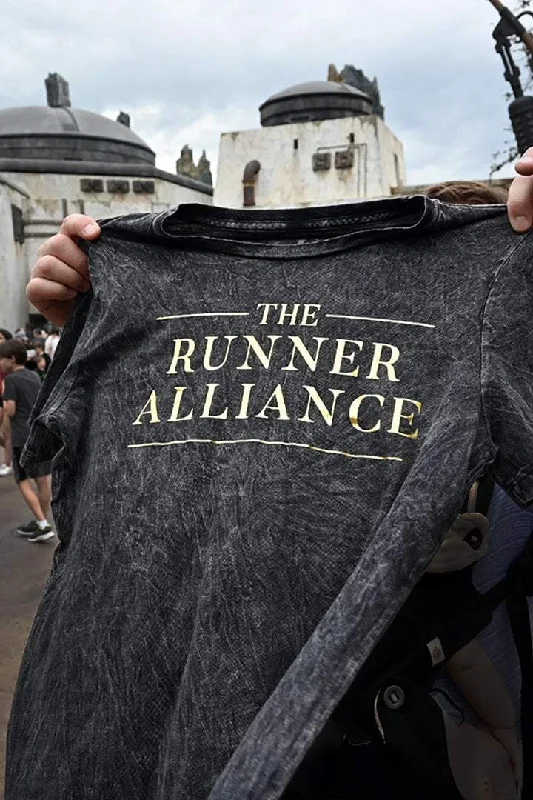The Runner Alliance T-Shirt Unisex Notch Collar Peter Pan Collar Cowl Neck