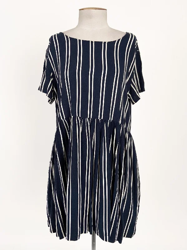Huffer | Navy Casual Dress | Size 8