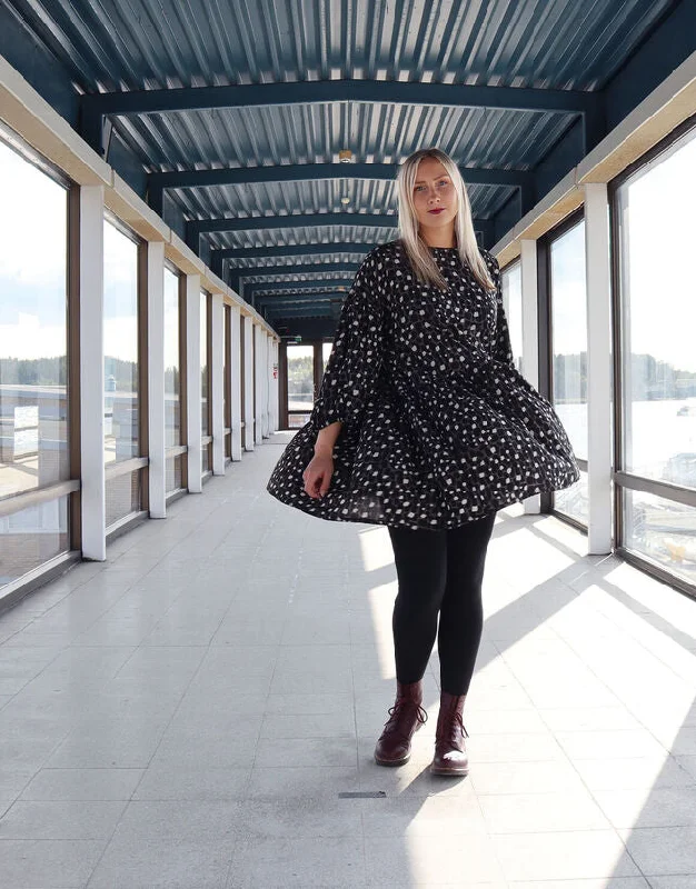 Flirty Dress with Puff Sleeves Grey Leo